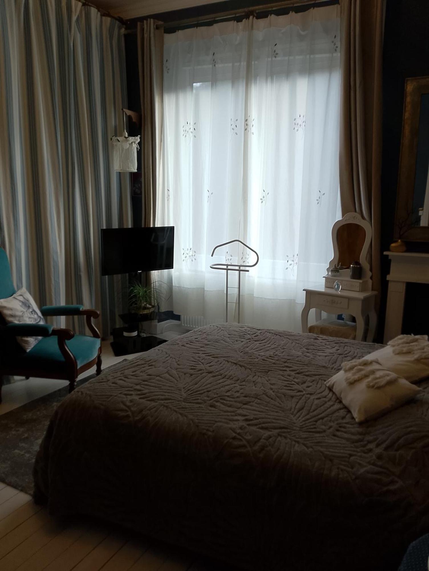 Chambre Bounty, B&B, Cuisine Privee, Lit Queen Size, Terrasse, Parking, Garage Olliergues Exterior foto